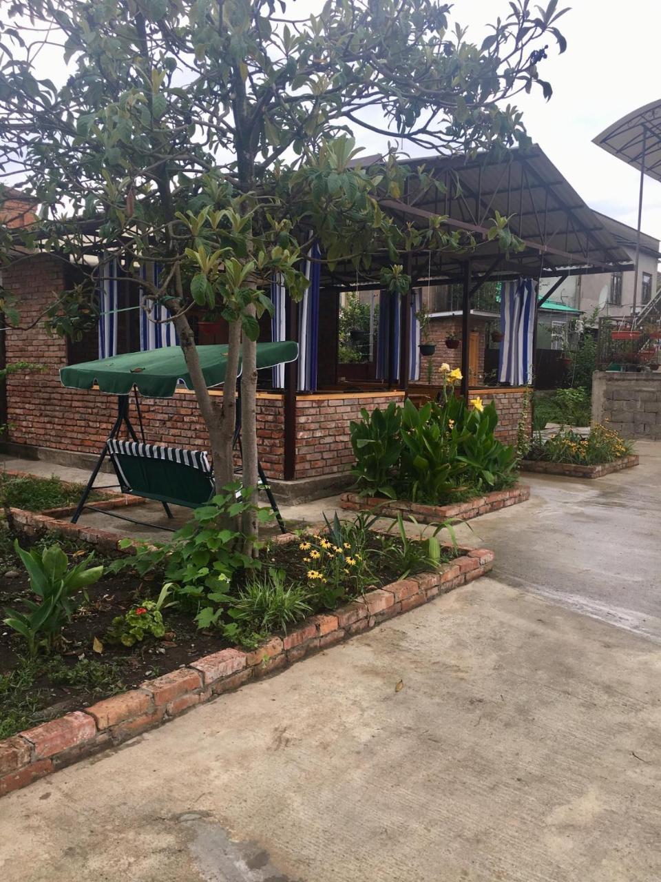 Guest House Nadia Sukhumi Exterior foto