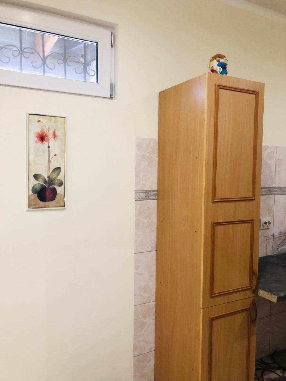 Guest House Nadia Sukhumi Exterior foto